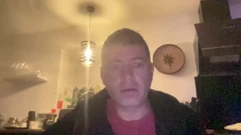 guil0 online show from 10/16/25, 07:53