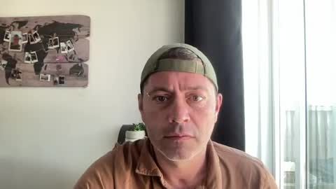 Snapshot of guil0 chatting on 07/12/26, 05:26 guil0 online show from 07/12/26, 05:26