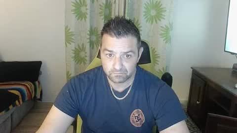 Snapshot of guillaume666286050 chatting on 05/03/26, 03:23 guillaume666286050 online show from 05/03/26, 03:23