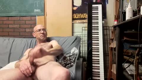 guitarist4206917 online show from 04/10/26, 01:49