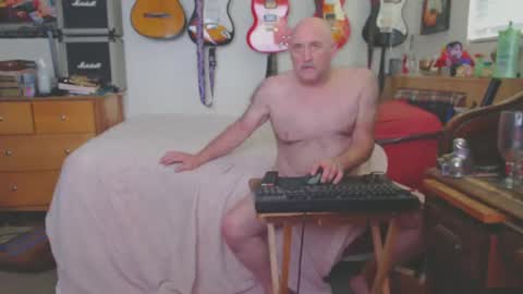 Snapshot of guitarsexgod chatting on 02/15/25, 06:01 Mario online show from 02/15/25, 06:01