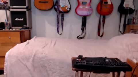 Snapshot of guitarsexgod chatting on 02/22/25, 12:19 Mario online show from 02/22/25, 12:19