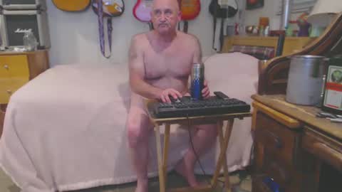 Snapshot of guitarsexgod chatting on 02/26/25, 09:21 Mario online show from 02/26/25, 09:21