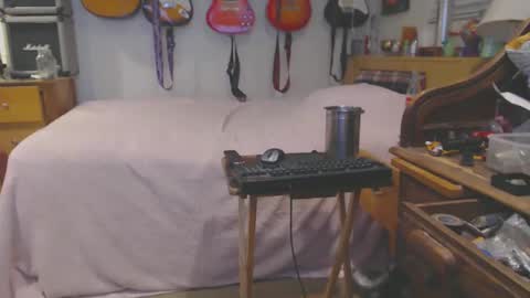 Snapshot of guitarsexgod chatting on 02/27/25, 10:15 Mario online show from 02/27/25, 10:15