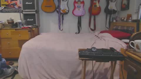 Snapshot of guitarsexgod chatting on 03/06/25, 10:09 Mario online show from 03/06/25, 10:09