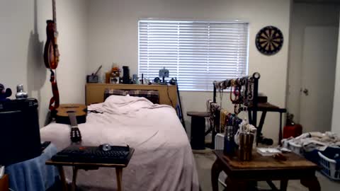 Snapshot of guitarsexgod chatting on 09/09/25, 11:37 Mario online show from 09/09/25, 11:37