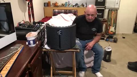 Snapshot of guitarsexgod chatting on 12/19/25, 08:43 Mario online show from 12/19/25, 08:43