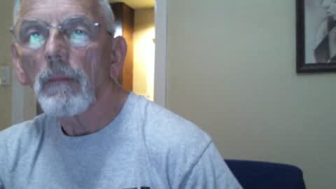 Snapshot of gulfcoast1952 chatting on 01/13/25, 12:51 Roy online show from 01/13/25, 12:51