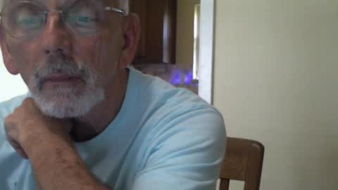 Snapshot of gulfcoast1952 chatting on 02/08/25, 07:27 Roy online show from 02/08/25, 07:27