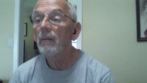 Snapshot of gulfcoast1952 chatting on 02/10/25, 02:48 Roy online show from 02/10/25, 02:48