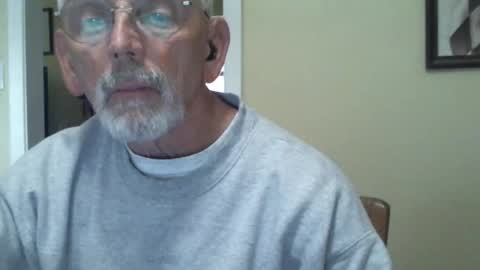 Snapshot of gulfcoast1952 chatting on 02/13/25, 02:09 Roy online show from 02/13/25, 02:09