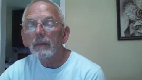 Snapshot of gulfcoast1952 chatting on 03/12/25, 11:33 Roy online show from 03/12/25, 11:33