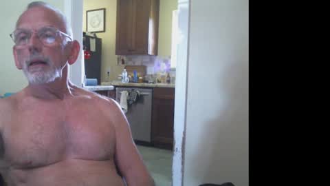 Snapshot of gulfcoast1952 chatting on 09/12/25, 07:03 Roy online show from 09/12/25, 07:03