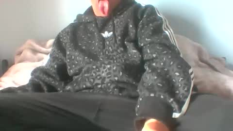 Snapshot of gunishment chatting on 11/01/25, 01:57 gunishment online show from 11/01/25, 01:57