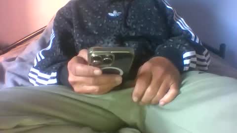 Snapshot of gunishment chatting on 11/16/25, 01:39 gunishment online show from 11/16/25, 01:39