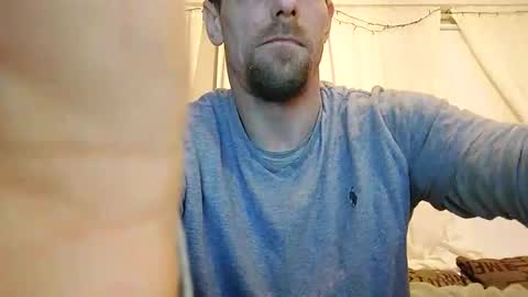 gunnarssonbenni33 online show from 03/07/26, 08:17