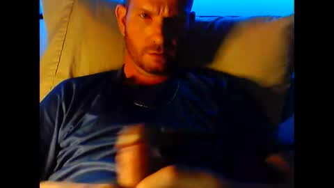 Snapshot of gunz83 chatting on 06/09/26, 04:24 Tommy online show from 06/09/26, 04:24