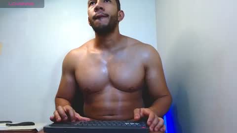 Snapshot of gurushake chatting on 06/22/26, 03:47 holl latino online show from 06/22/26, 03:47