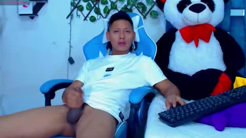 Hakim online show from 01/17/26, 04:54