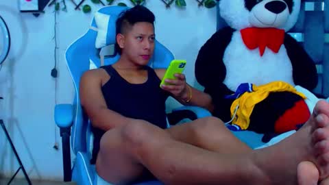 Hakim online show from 03/18/26, 06:44