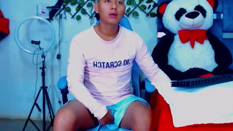 Hakim online show from 03/22/26, 01:25