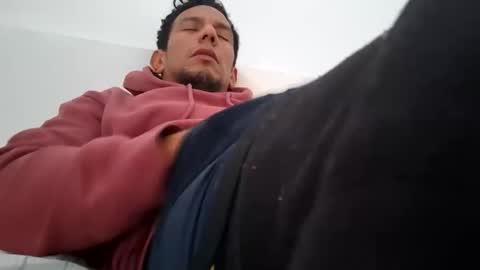 Snapshot of gust_fit chatting on 02/28/26, 05:25 Moreno online show from 02/28/26, 05:25