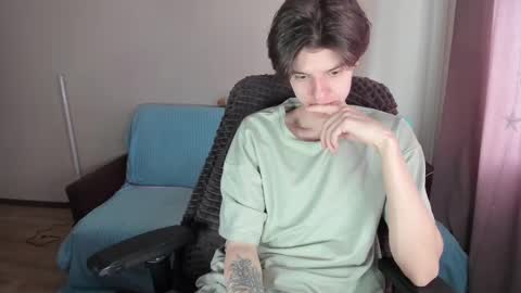 guy_liam1 online show from 03/10/25, 02:05