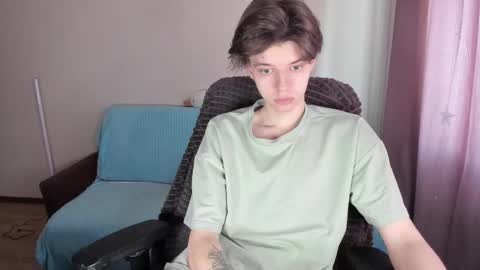 guy_liam1 online show from 03/11/25, 08:09