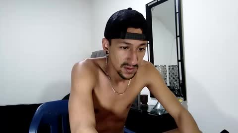 Snapshot of guykarim chatting on 12/27/24, 08:35 karim online show from 12/27/24, 08:35