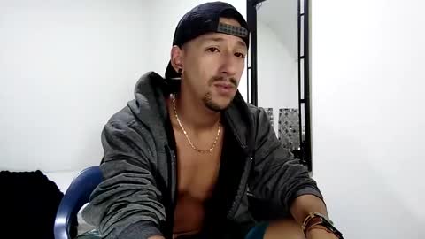 Snapshot of guykarim chatting on 01/12/25, 05:13 karim online show from 01/12/25, 05:13