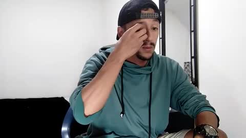 Snapshot of guykarim chatting on 01/20/25, 05:26 karim online show from 01/20/25, 05:26