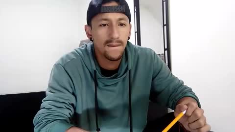 Snapshot of guykarim chatting on 01/23/25, 07:11 karim online show from 01/23/25, 07:11