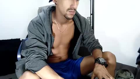 Snapshot of guykarim chatting on 01/26/25, 10:55 karim online show from 01/26/25, 10:55