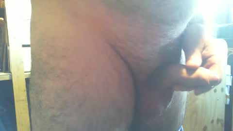 Snapshot of guypillard chatting on 09/28/25, 09:03 guypillard online show from 09/28/25, 09:03