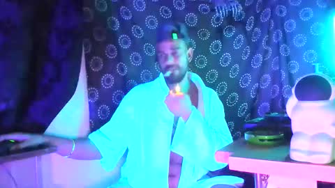 Snapshot of guyst_049 chatting on 02/28/26, 11:28 GuyST049 online show from 02/28/26, 11:28