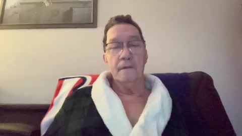 Snapshot of gwashere4u chatting on 12/30/24, 12:42 gwashere4u online show from 12/30/24, 12:42