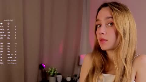 Julia online show from 09/09/25, 01:16