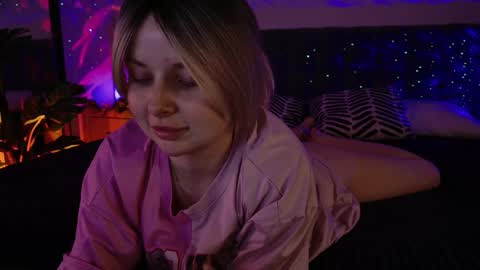 Snapshot of gwenhilton chatting on 01/08/25, 05:16 gwenhilton online show from 01/08/25, 05:16