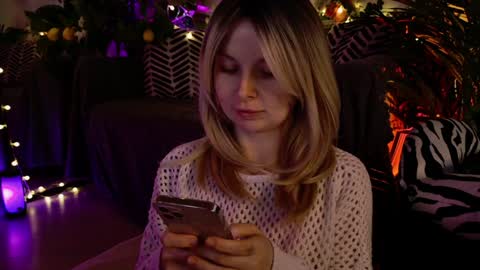 Snapshot of gwenhilton chatting on 02/04/25, 09:07 gwenhilton online show from 02/04/25, 09:07