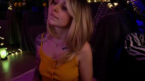 Snapshot of gwenhilton chatting on 02/13/25, 11:50 gwenhilton online show from 02/13/25, 11:50