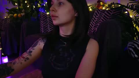 Snapshot of gwenhilton chatting on 03/05/25, 05:50 gwenhilton online show from 03/05/25, 05:50