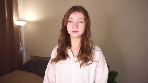 Snapshot of gwennielove chatting on 06/02/26, 04:58 Molly online show from 06/02/26, 04:58