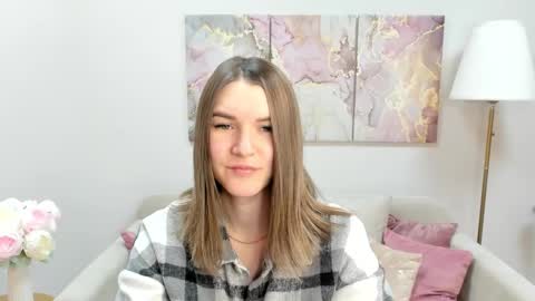 Snapshot of gwensmitt chatting on 11/11/25, 12:10 gwensmitt online show from 11/11/25, 12:10