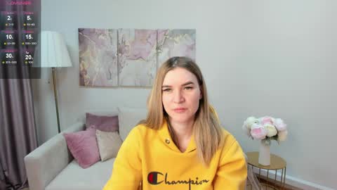 Snapshot of gwensmitt chatting on 05/24/26, 10:59 gwensmitt online show from 05/24/26, 10:59