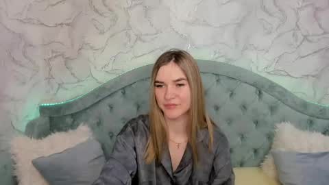 Snapshot of gwensmitt chatting on 05/30/26, 11:02 gwensmitt online show from 05/30/26, 11:02
