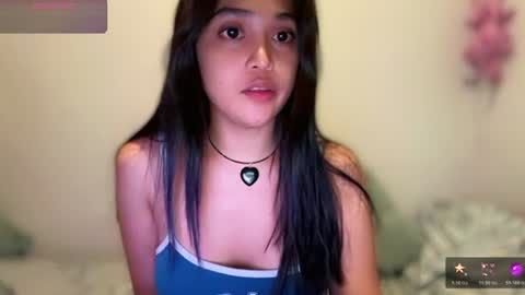 Snapshot of gwynmylove chatting on 06/23/26, 05:22 Gwyn online show from 06/23/26, 05:22