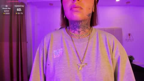 gyal_8_ online show from 01/14/26, 03:01