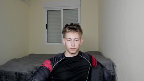 Snapshot of gym_alpha chatting on 12/15/24, 07:31 Oliver online show from 12/15/24, 07:31