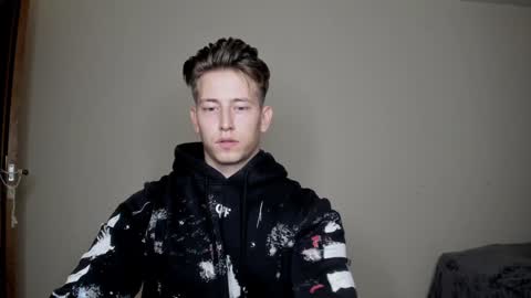 Snapshot of gym_alpha chatting on 12/25/24, 09:43 Oliver online show from 12/25/24, 09:43