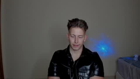 Snapshot of gym_alpha chatting on 01/23/25, 09:50 Oliver online show from 01/23/25, 09:50